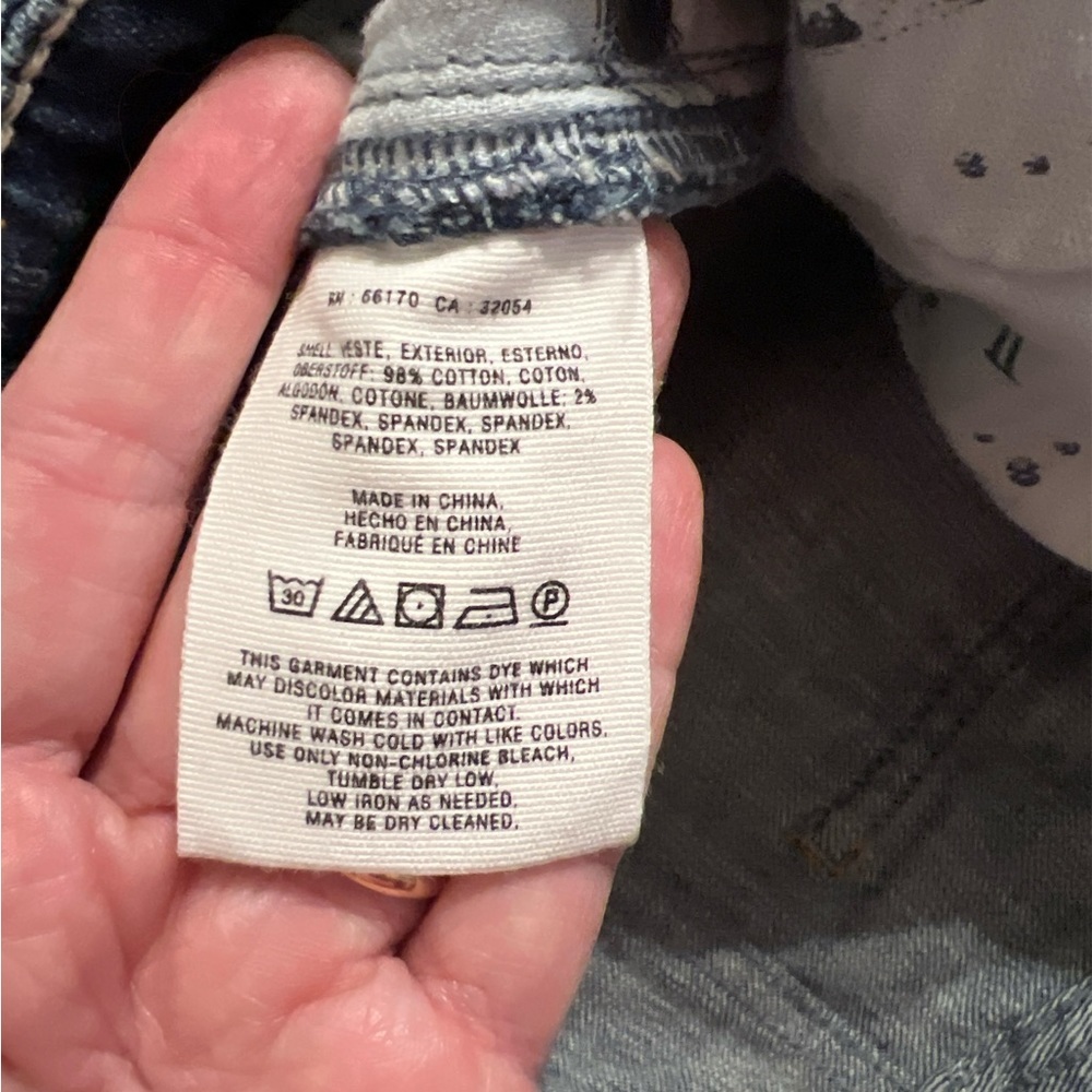 Pilcro and the Letterpress Blue Jeans with Patchwork Accents - Picture 11 of 14